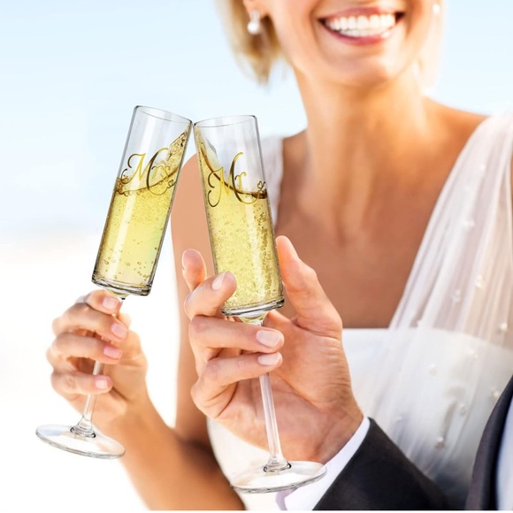Mr and Mrs Champagne Flutes, Bridal Shower Gift, Bride and Groom Toasting Glass - Picture 6 of 8